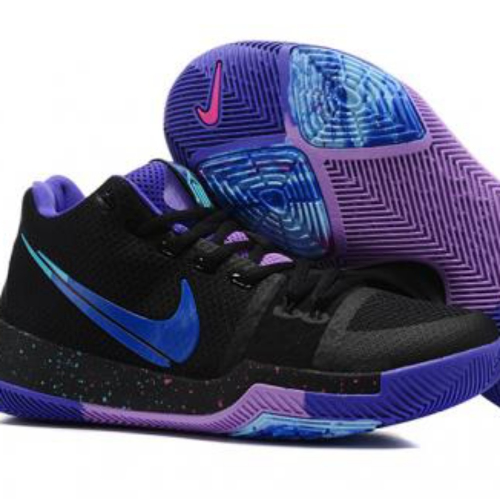 *** sold ***Nike Kyrie 3 flip the switch